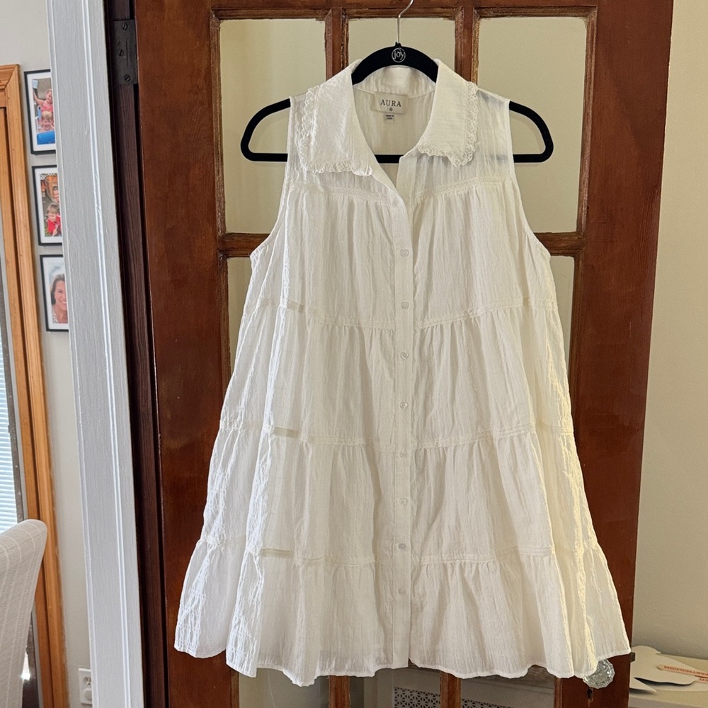 Aura White Sleeveless Button-Down Dress fully lined Size M